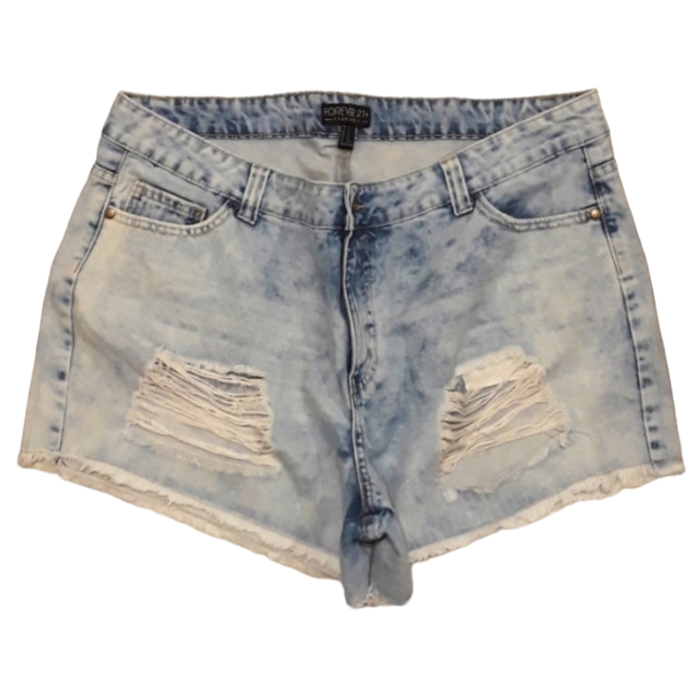 💥Forever 21+ Distressed Jean Shorts. Women's Plus Size: Waist 14x04 Inseam.